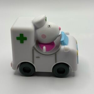 Original Hasbro Peppa Pig Little Buggy Suzy Sheep In Ambulance Used 3”X3”